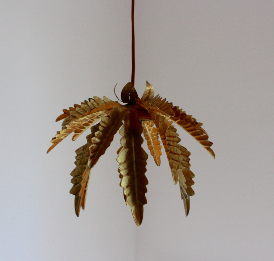 Contemporary Vintage-Inspired Pendant Light with Leaf Motif