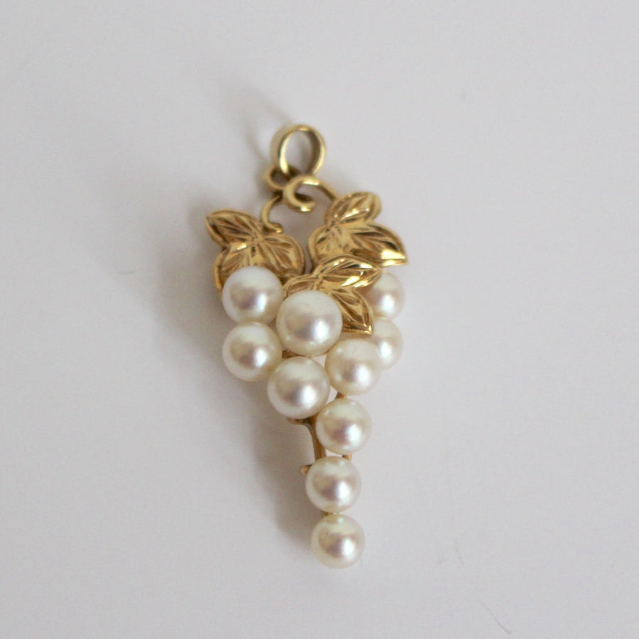 Grape Bunch Pendant of Gold and Pearls (c. 1970s)