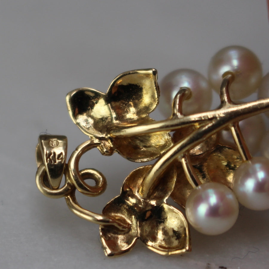 Grape Bunch Pendant of Gold and Pearls (c. 1970s)